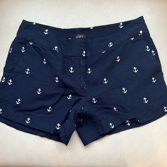 LOFT short- size 00, navy linen w/embroidered anchors, gently worn - Picture 2 of 3
